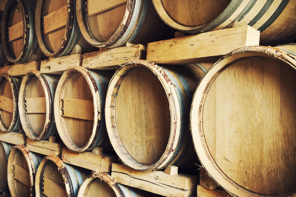 The Influence of Barrel Aging on Liquor
